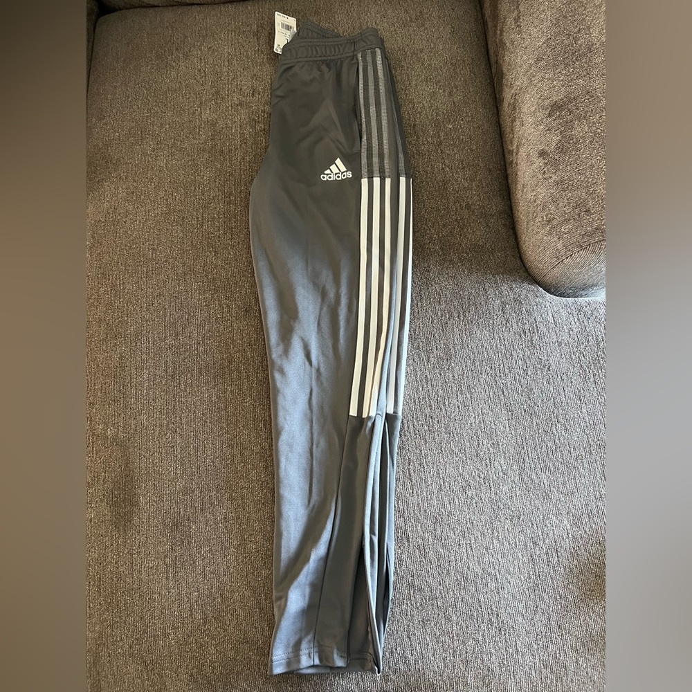 Adidas gray tapered joggers Youth Large